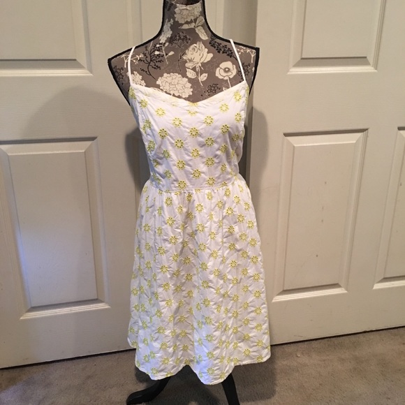 Old Navy Dresses & Skirts - 🆕LISTING- Old Navy White Sundress